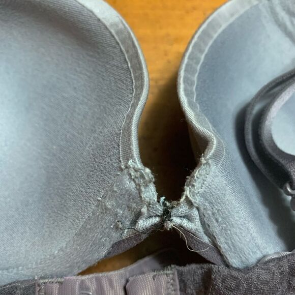 Victoria’s Secret Gray with Overlay Plunge Bra size 34B - Picture 6 of 7
